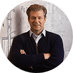 Gerrit-Marx Scott Wine souriant à l'appareil photo